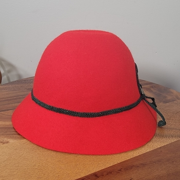 Vintage Red Wool German Girls Hat Cloche Size 51 CM - Picture 9 of 16